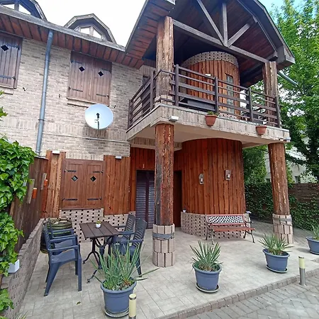 Mediterran Rezidencia Holiday home