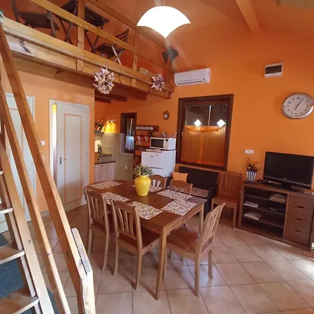 Holiday home Mediterran Rezidencia *